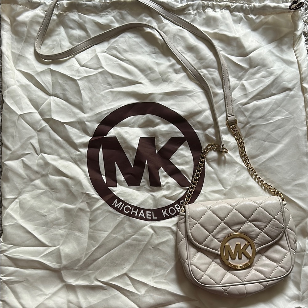 Michael Kors Cream Quilted Shoulder Bag